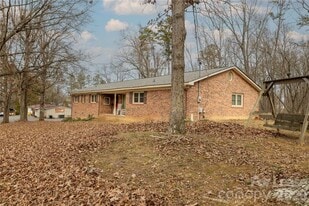 24752 Kates Dr in Albemarle, NC - Building Photo
