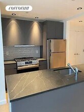 306 W 48th St in New York, NY - Building Photo - Building Photo