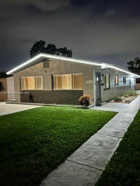 2325 Taft St in Hollywood, FL - Building Photo