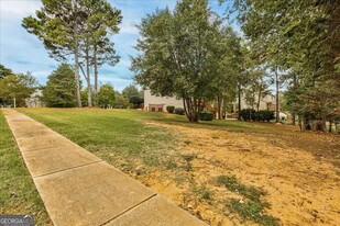 105 Hillcrest Ct in Hiram, GA - Foto de edificio - Building Photo