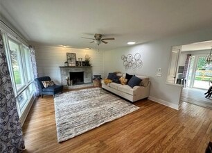 4834 Echovalley St NW in North Canton, OH - Foto de edificio - Building Photo