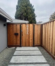 843 Southampton Dr in Palo Alto, CA - Building Photo - Building Photo