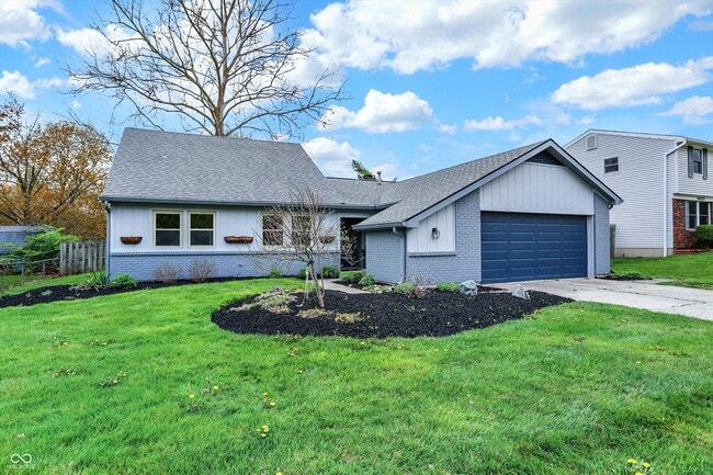 11459 Timberlake Ln in Fishers, IN - Foto de edificio - Building Photo