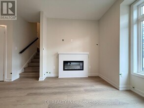 11 Agnes Ln in Richmond Hill, ON - Building Photo - Building Photo