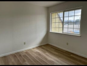 1582 Crucero Dr, Unit 4 in San Jose, CA - Building Photo - Building Photo