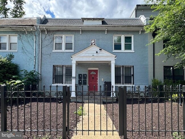 property at 1652 West Virginia Ave NE