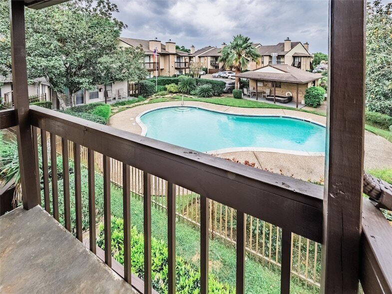 1500 Bay Area Blvd, Unit 138 in Houston, TX - Building Photo