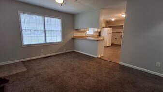 2721 Clayton Dr NW in Huntsville, AL - Building Photo