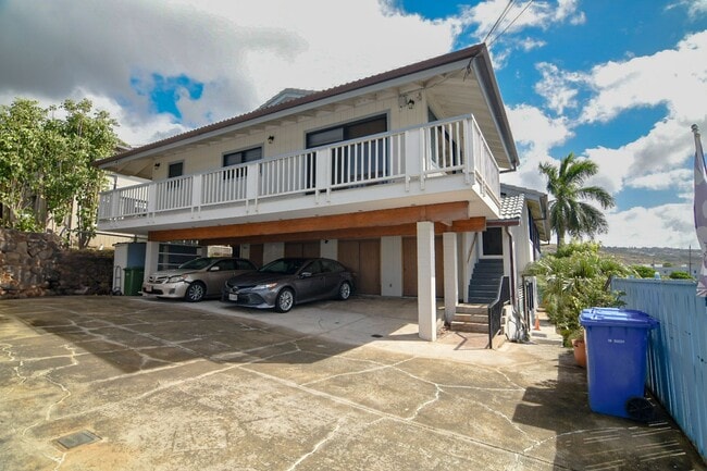 2222 Seaview Ave in Honolulu, HI - Building Photo - Building Photo