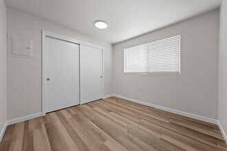 Cascade Apartments in Lakewood, WA - Building Photo - Building Photo
