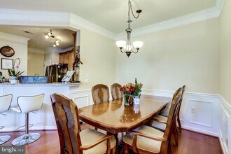 512 Sunset View Terrace SE-Unit -103 in Leesburg, VA - Building Photo - Building Photo