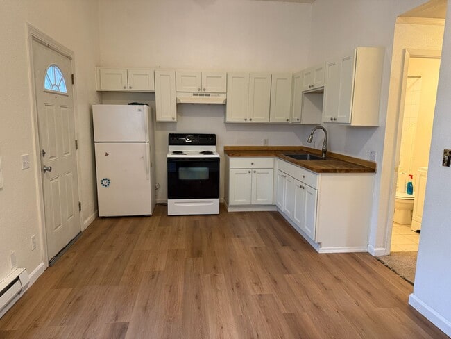 9008 N Mohawk Ave, Unit 9008 Mohawk