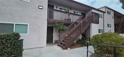 17847 Beneda Ln, Unit 7 in Santa Clarita, CA - Building Photo - Building Photo