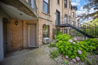 750 S Oakley Blvd in Chicago, IL - Building Photo - Building Photo