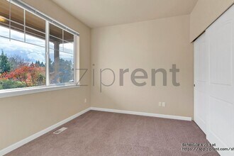 1433 Bedstone Dr SE in Olympia, WA - Foto de edificio - Building Photo