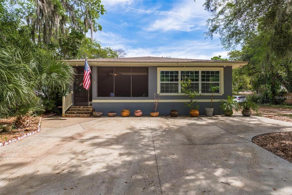 711 Bayou Ave in Tarpon Springs, FL - Building Photo