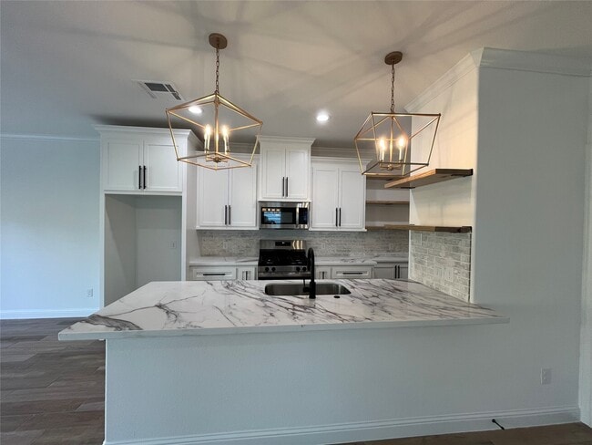 120 Capetown St in Montgomery, TX - Building Photo - Building Photo