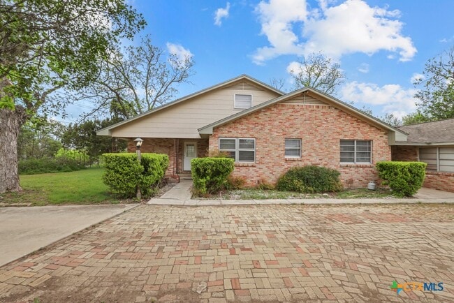property at 1511 Ranch Rd 12