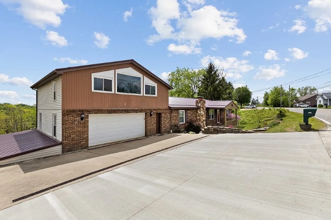 property at 2819 Gln Dl Hts Rd