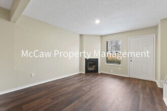 210 Rolston Rd in Irving, TX - Building Photo - Building Photo