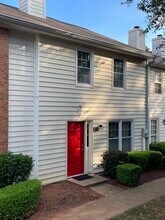 250 Mill Creek Pl in Roswell, GA - Building Photo - Building Photo