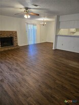 1703 N 38th St in Killeen, TX - Building Photo