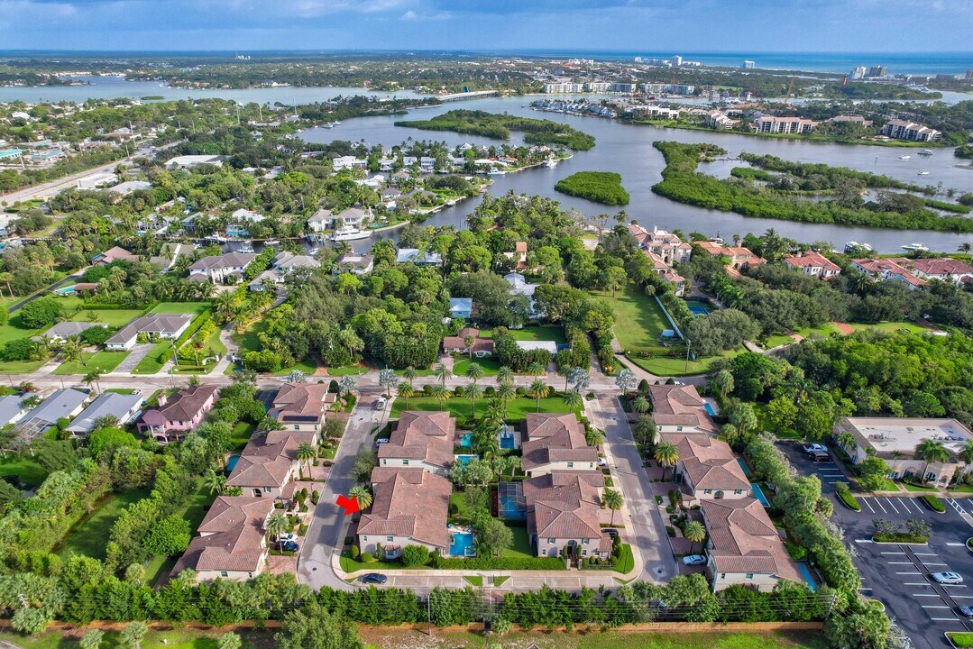 119 Diamante Way in Jupiter, FL - Building Photo
