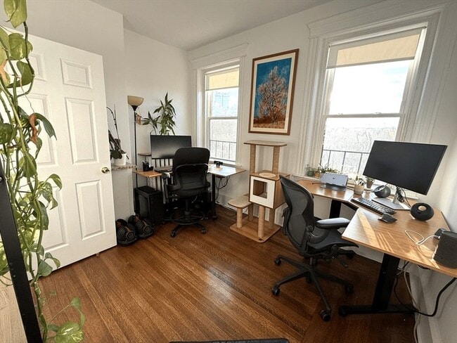 137 Peterborough St, Unit 27 in Boston, MA - Building Photo - Building Photo