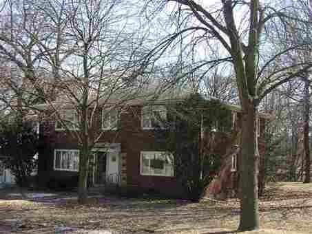 131 Grove St in Iowa City, IA - Foto de edificio