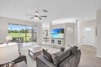 6025 Pinnacle Ln in Naples, FL - Foto de edificio - Building Photo