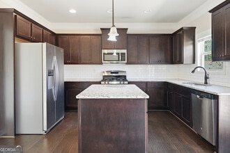 4450 Pleasant Woods Dr in Cumming, GA - Building Photo - Building Photo