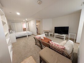 818 A St SE in Washington, DC - Building Photo