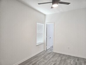 16894 Balmoral St in Montgomery, TX - Building Photo - Building Photo