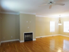 12 Peregrine Dr in Hilton Head Island, SC - Building Photo - Building Photo