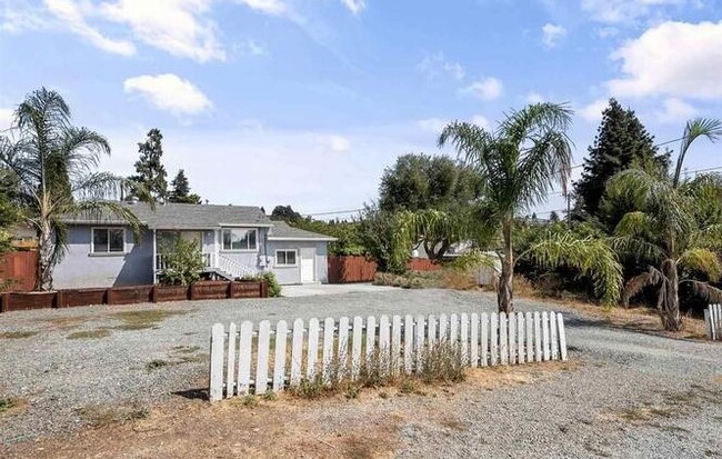 1661 163rd Ave in San Leandro, CA - Building Photo - Building Photo