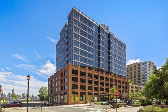 property at 1425 Hudson St