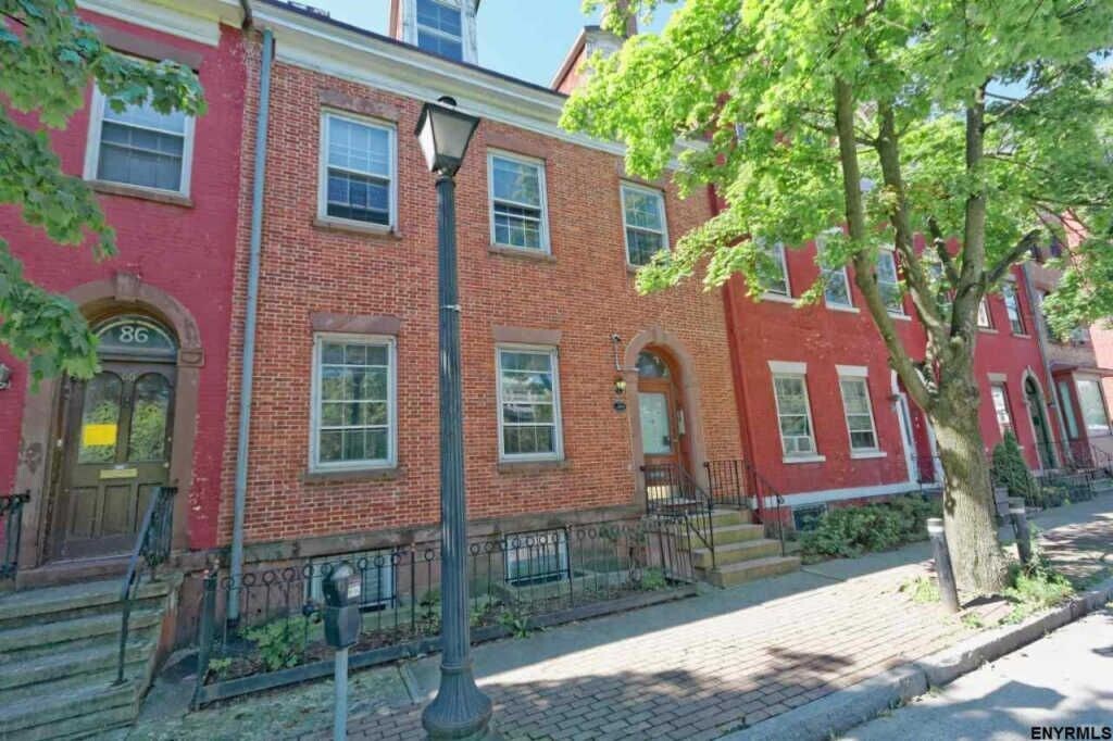 88 Madison Ave., Unit Basement Albany, NY Rentals