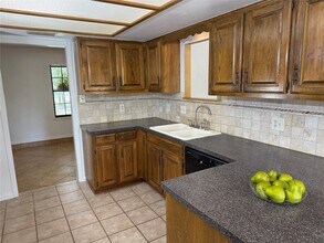 331 Live Oak Dr in Mountain City, TX - Building Photo - Building Photo
