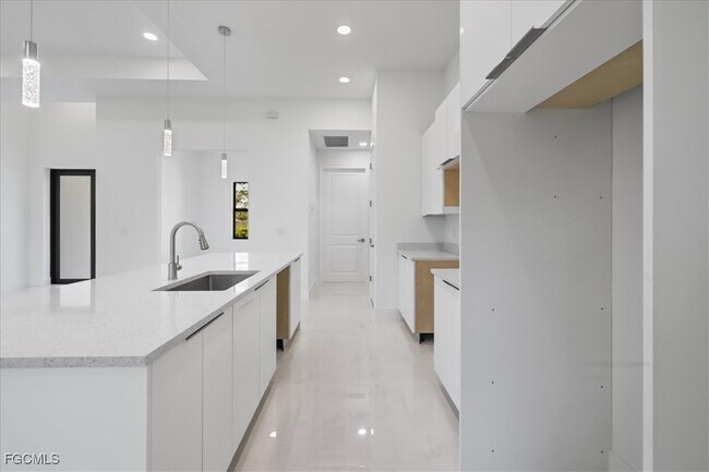 820 Ashland St E in Lehigh Acres, FL - Building Photo - Building Photo