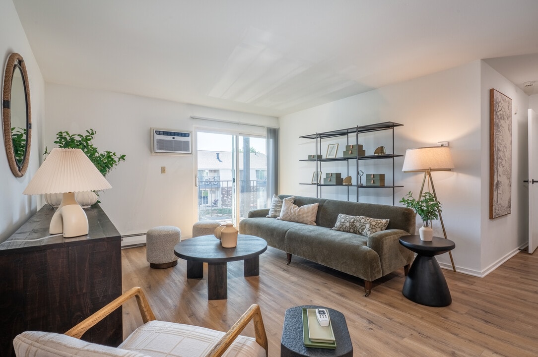 ReNew High Ridge in Fitchburg, WI - Building Photo