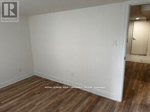 90 Bevdale Rd in Toronto, ON - Building Photo - Building Photo