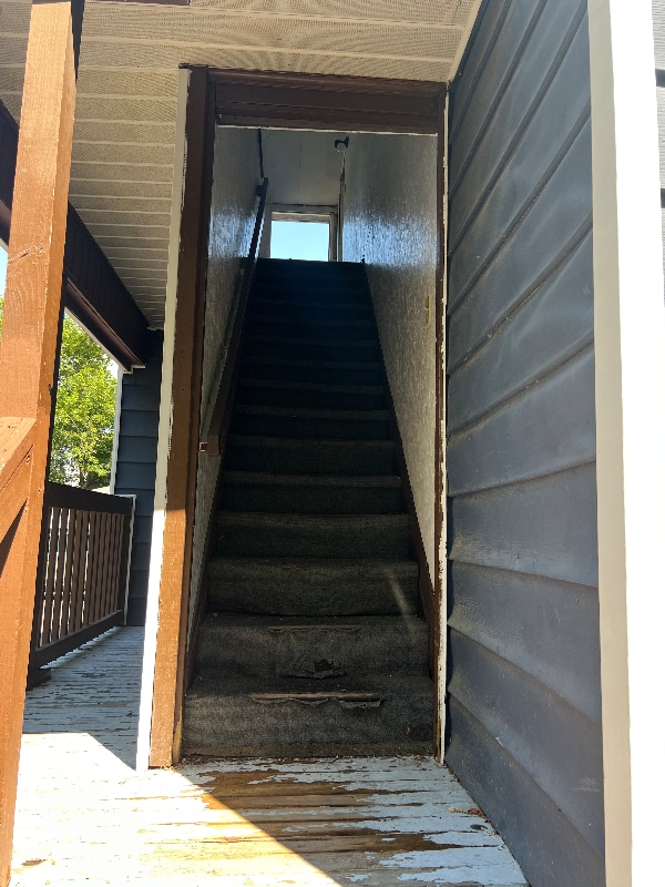 31 Griswold St, Unit 2 Rear in Binghamton, NY - Foto de edificio - Building Photo