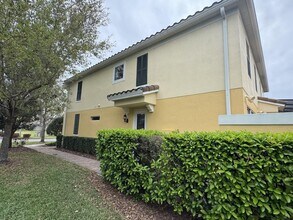 11902 Lorenza Ln in Orlando, FL - Foto de edificio - Building Photo