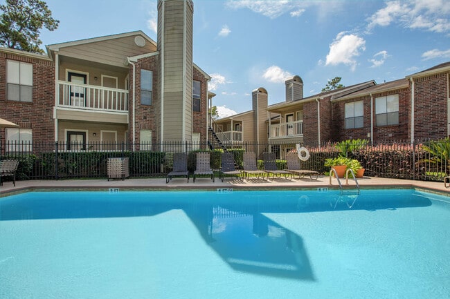 Pine Hills in Livingston, TX - Foto de edificio - Building Photo