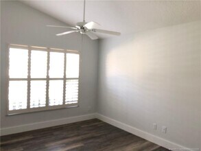 629 NW San Remo Cir in Port St. Lucie, FL - Building Photo - Building Photo