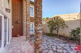 4710 E Shaw St, Unit 4710 -1st Floor in Long Beach, CA - Building Photo - Building Photo