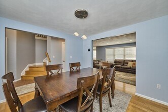 27 Cranberry Ln in Burlington, MA - Building Photo - Building Photo