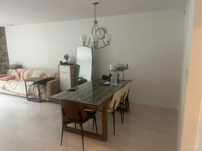 7 Village Ln in Woodbury, NY - Building Photo - Building Photo