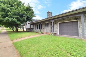 5 Scarborough Ave in Moncton, NB - Building Photo - Building Photo