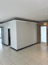 1780 NE 170th St in North Miami Beach, FL - Building Photo - Building Photo
